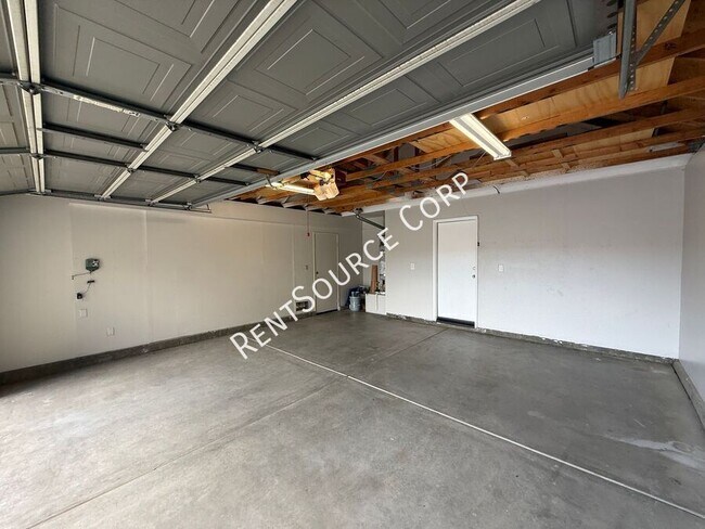 Building Photo - 3321 Kaylyn St