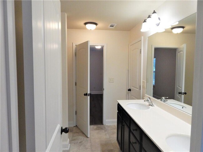 Building Photo - 2441 Melton Common Dr