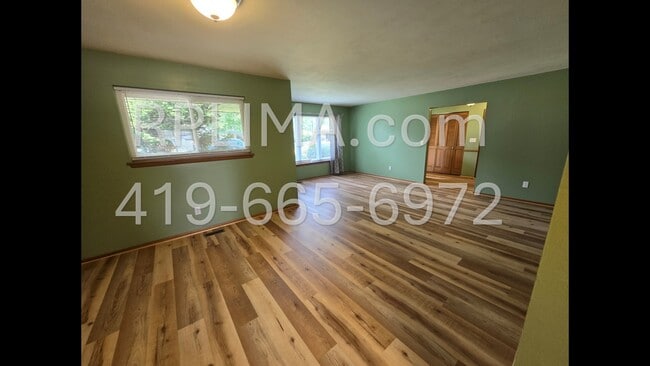 Building Photo - 143 Burlington Pl