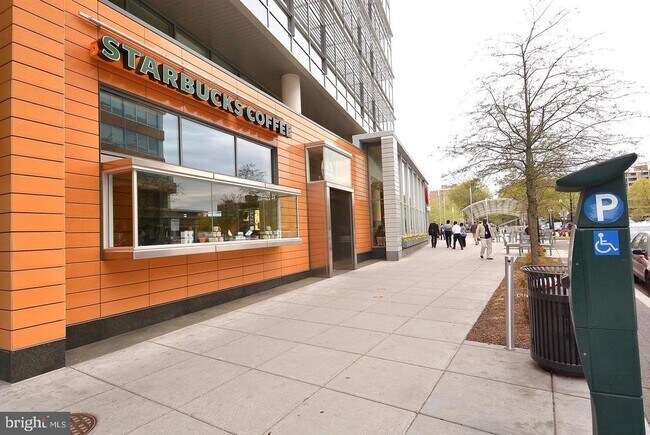 Building Photo - 520 N St SW