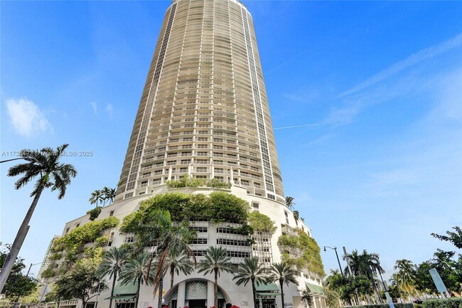 Building Photo - 1750 N Bayshore Dr