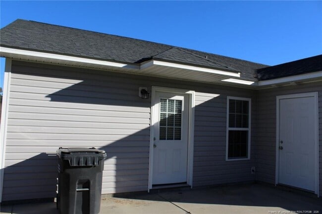 Building Photo - 2384 7th Street Rd