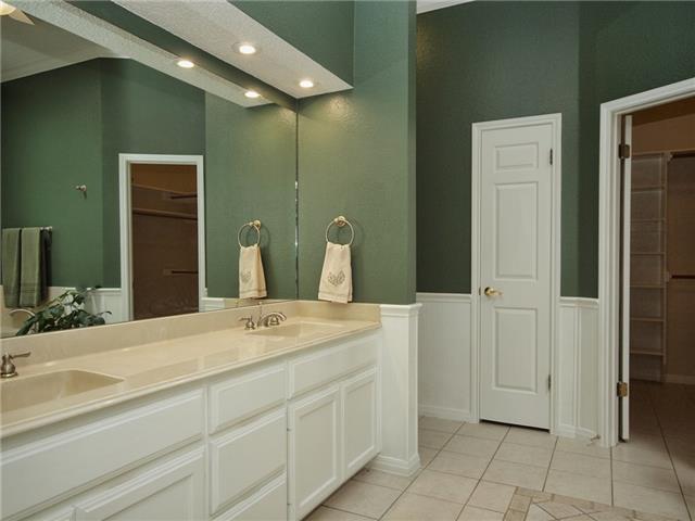 Building Photo - 7500 Canna Cove