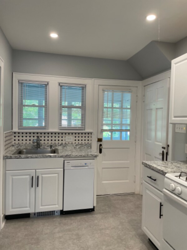 Building Photo - 54 Latham Ridge Rd