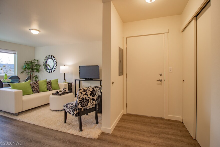 Oak Springs 331 NE Pomona St Roseburg OR 97470 Apartment Finder