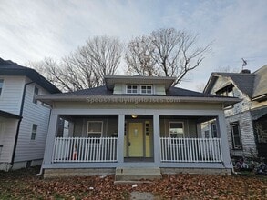 Building Photo - 3608 N Kenwood Ave
