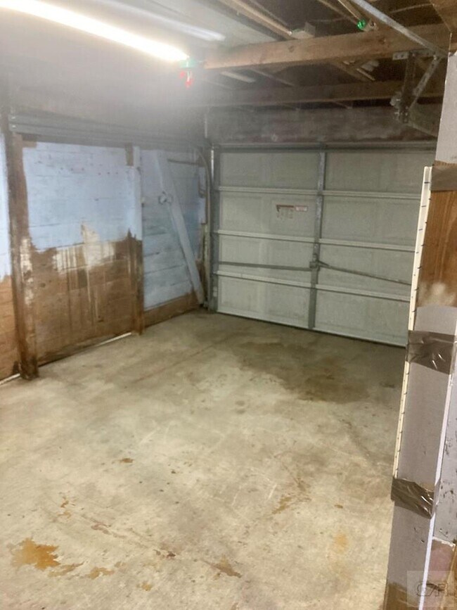 Building Photo - 4908 Ave Q 1/2