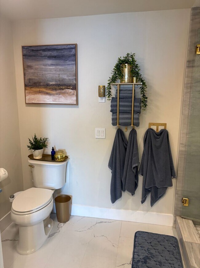 Building Photo - Enjoy unforgettable sunsets, fresh ocean air, and coastal living at its absolute best.