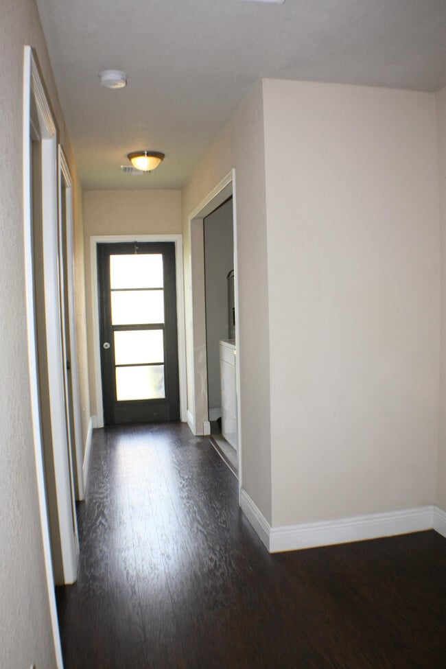 Building Photo - 8081 Cypress Dr S