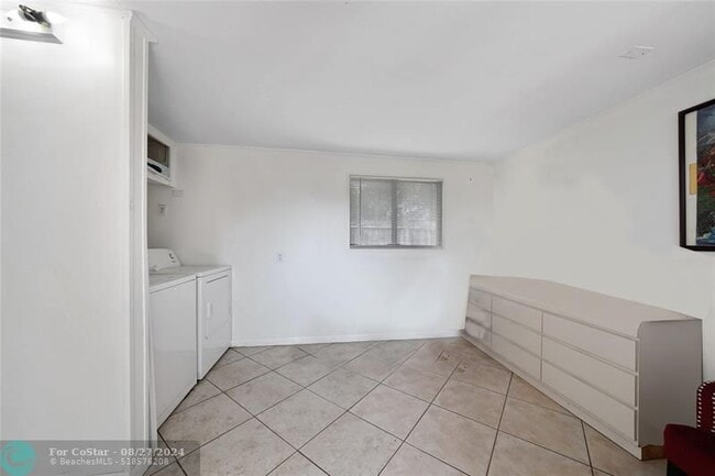 Building Photo - 6851 SW 22nd Ct