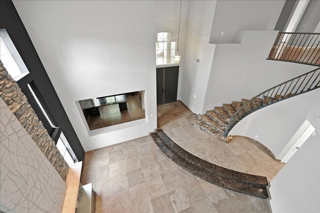 Building Photo - Fully Upgraded 5 Bedroom 4.5 Bathroom in Guard Gated Foothills Community!