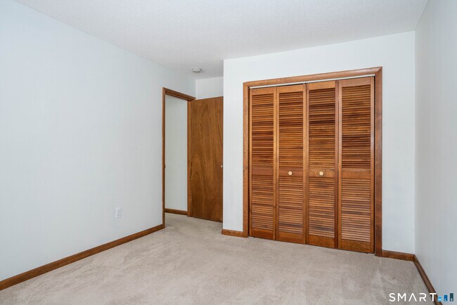 Building Photo - 449 S Main St