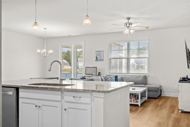 Building Photo - 4536 Lady Slipper Dr