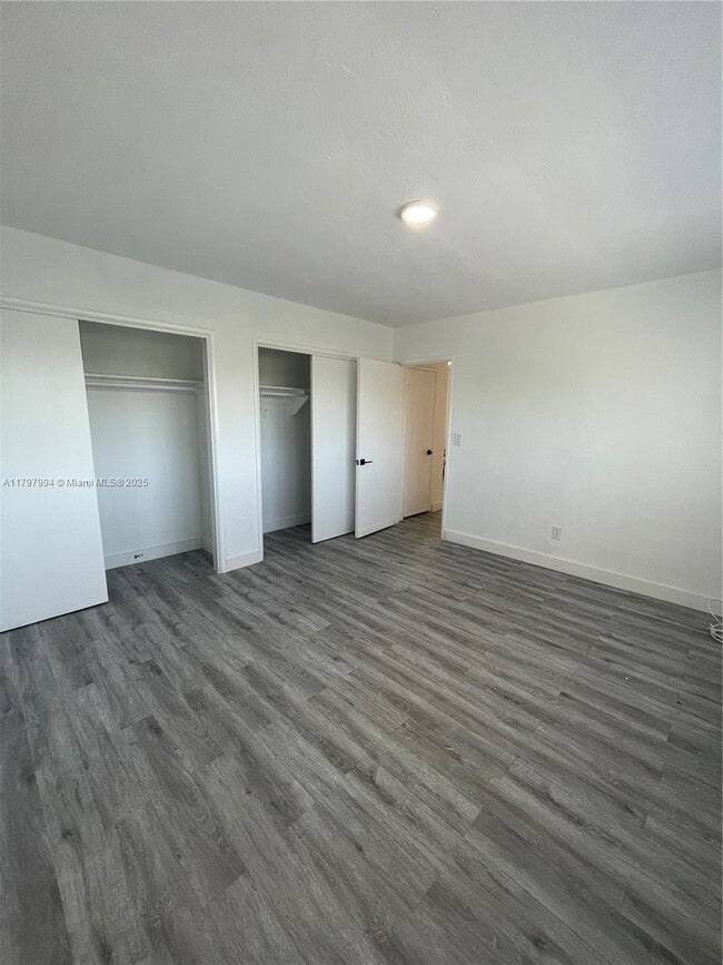 Building Photo - 316 Surfside Blvd
