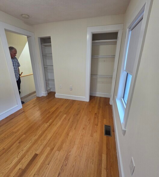 Building Photo - 7 Rifle Ct