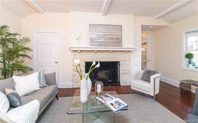 Building Photo - 1 Senate Pl