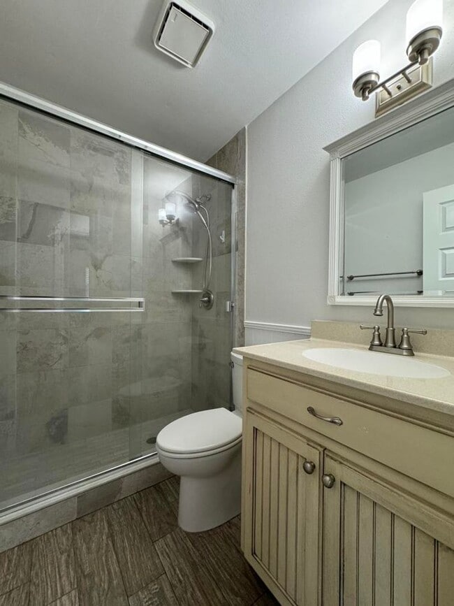 Building Photo - Adorable 3/2 with Bonus Room in Ormond Beach