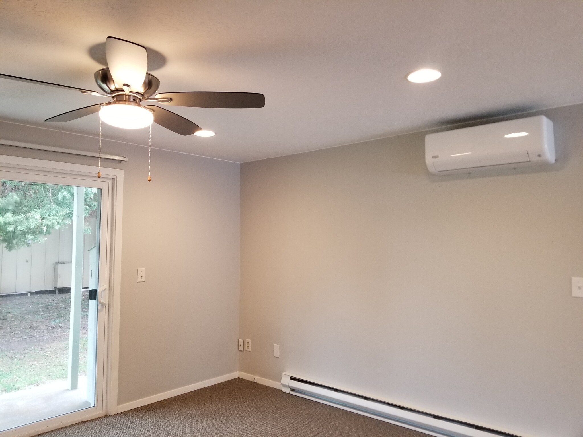 Building Photo - 1030 Davidson Dr