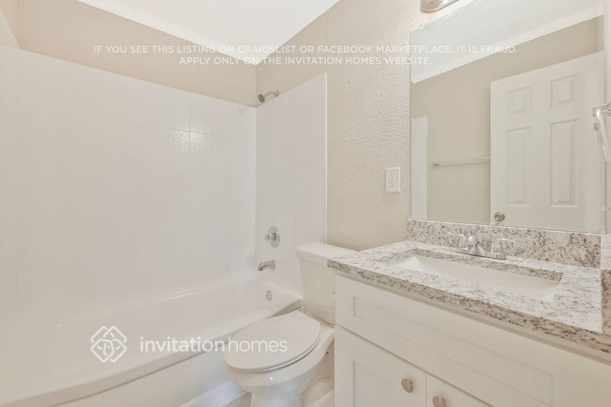 Building Photo - 7204 Harwick Dr