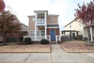 Building Photo - Available June 1st! 3-Bedroom, 2.5-Bathroom Home in Rupple Row