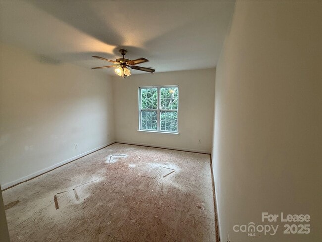 Building Photo - 11042 Woods Corner Ct
