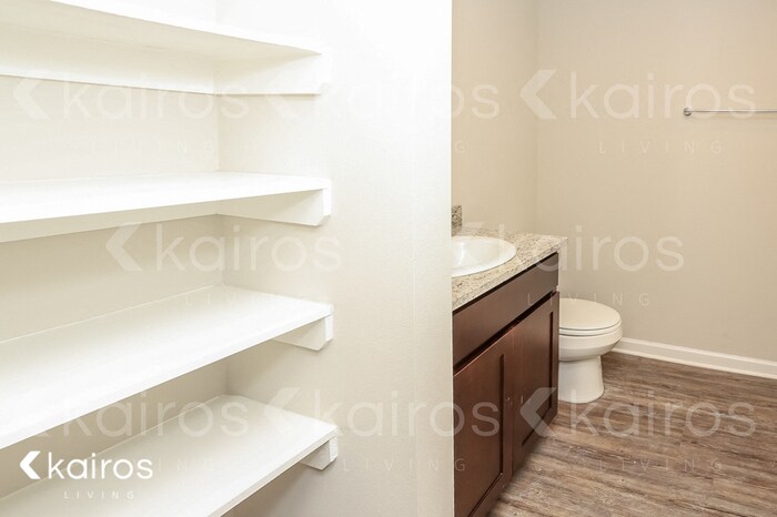 Building Photo - 11486 Brookwood Dr