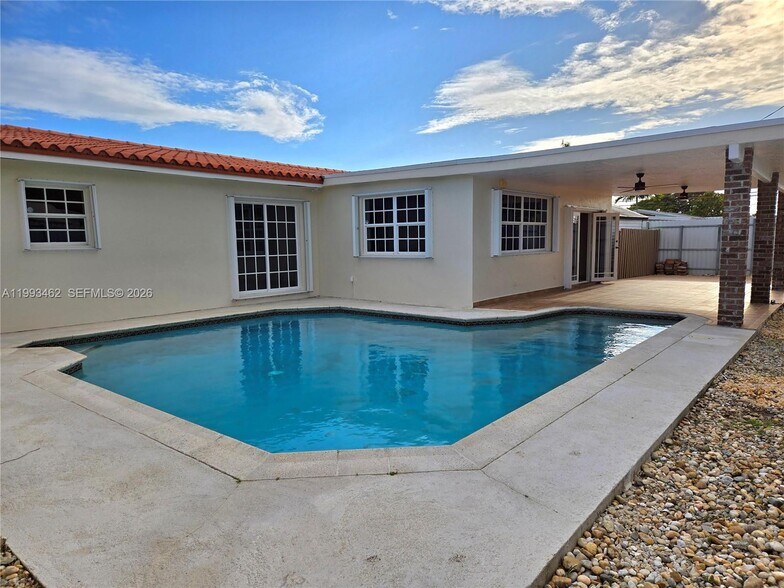 Building Photo - 10475 SW 42nd Ter