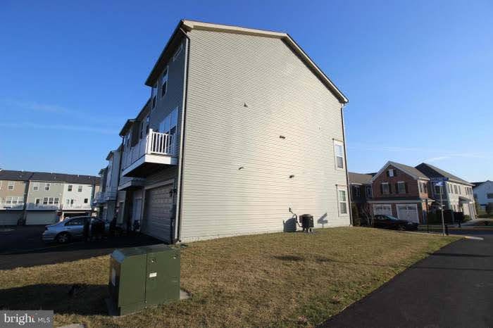 Building Photo - 25504 Feltre Terrace