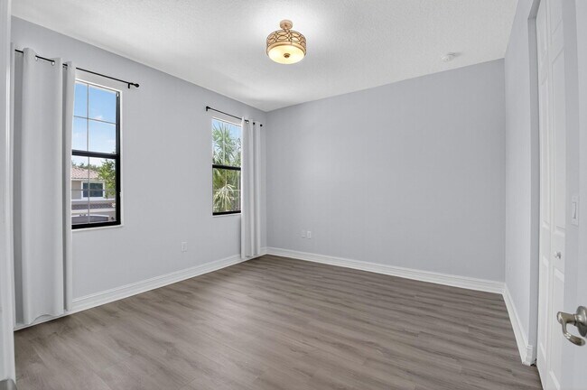 Building Photo - 8101 Ironstone Dr