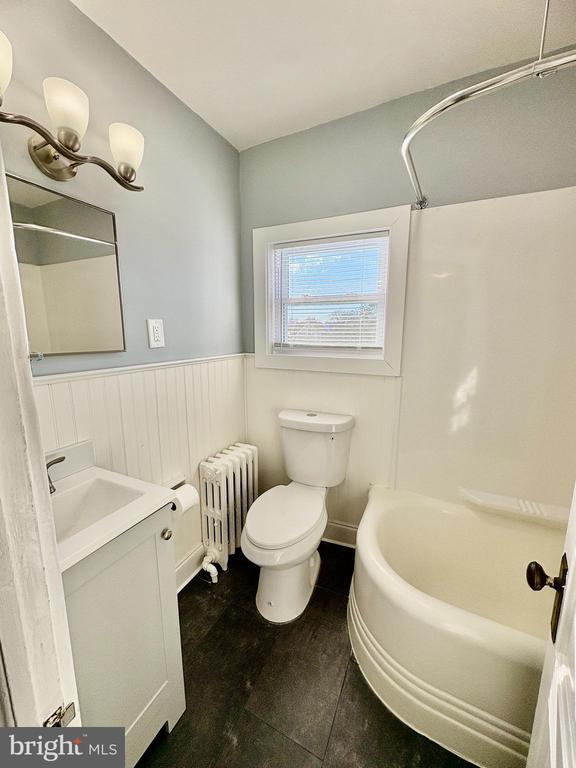 Building Photo - 735 Morgan Ave