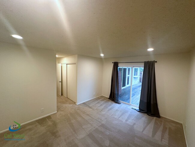 Building Photo - $4095 - Beautiful Remodeled Home on Cul-de...