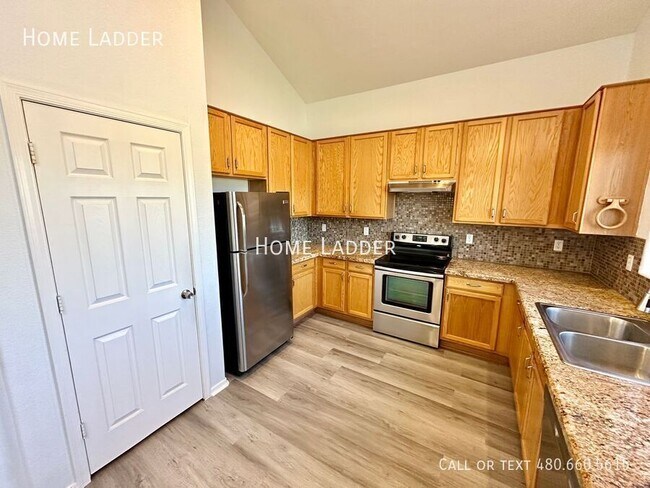 Building Photo - 13201 W Rimrock-