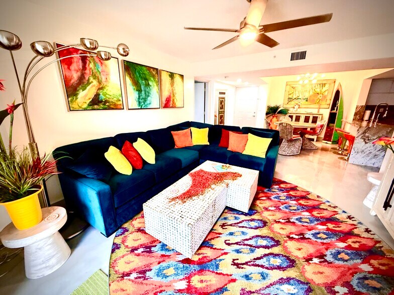 Building Photo - 520 SE 5th Ave