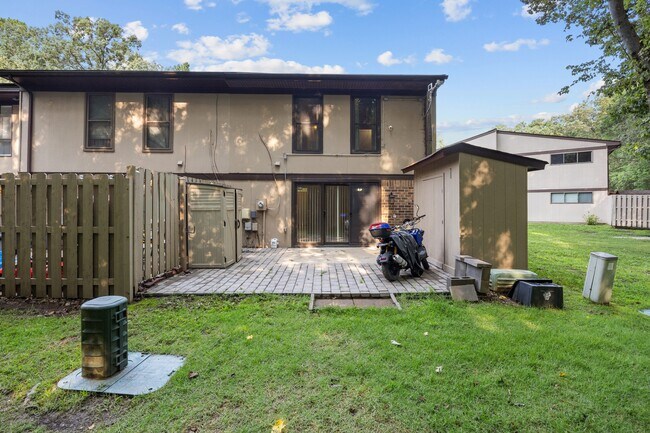 Building Photo - 1148 Willow Green Dr