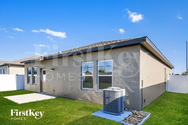 Building Photo - 837 Orchid Grove Blvd