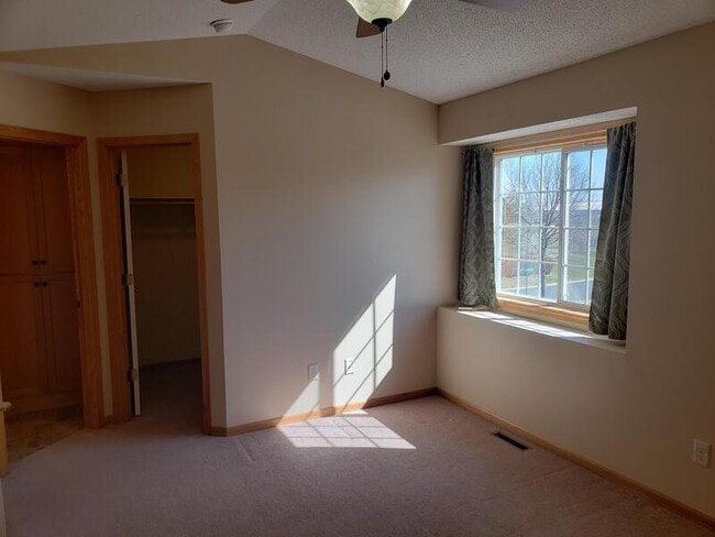 Building Photo - 9473 Eagle Nest Ln