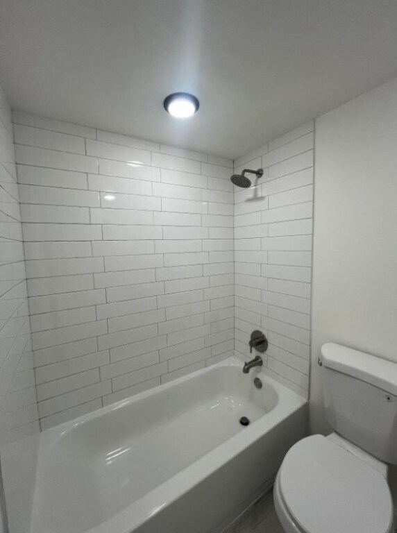 Building Photo - 4774 Kings Dr