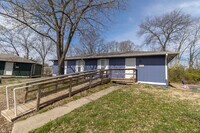 Building Photo - 215 Wheaton Ct