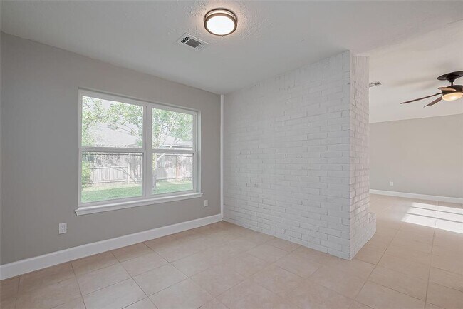 Building Photo - 23319 Pennsgrove Rd