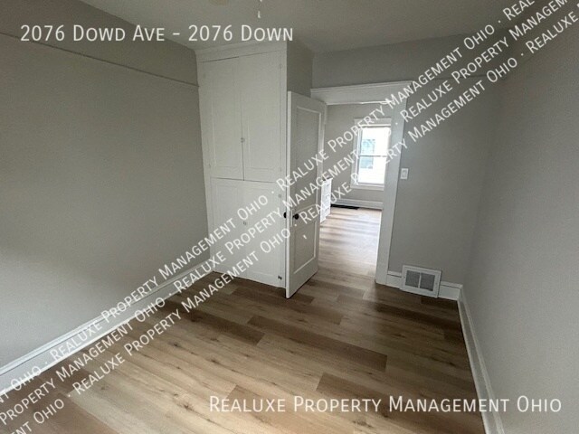 Building Photo - 2076 Dowd Ave