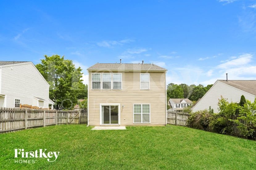 Building Photo - 5521 Scenic Brook Ln