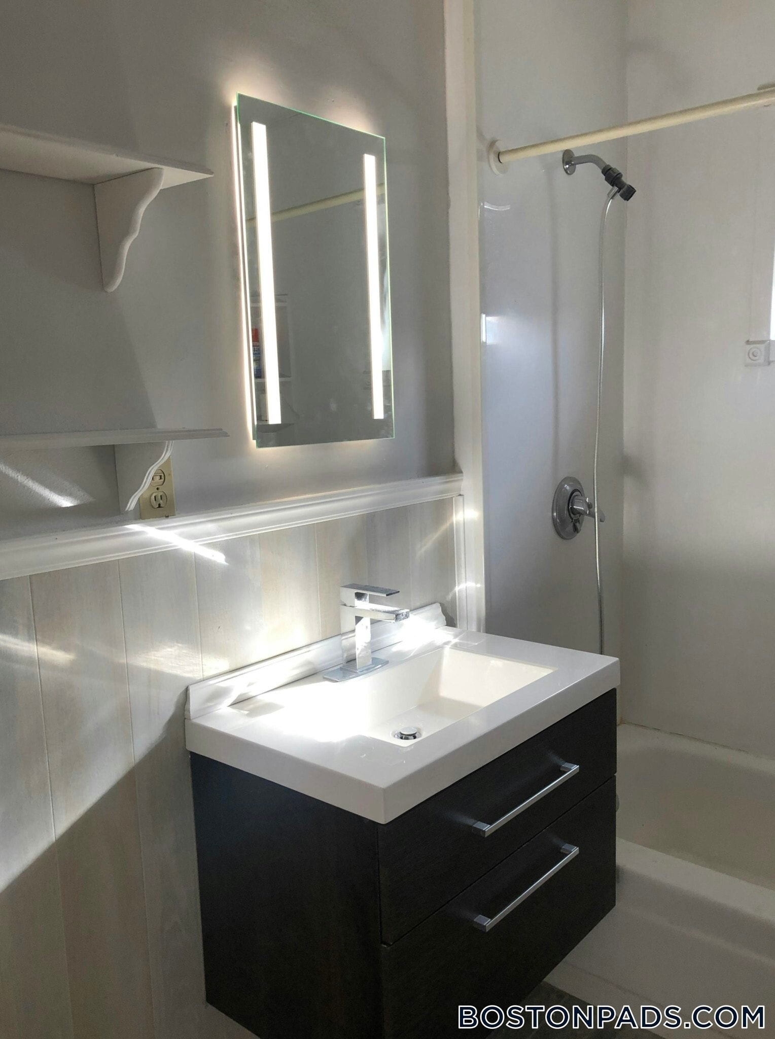 Building Photo - 11 Partridge Ave