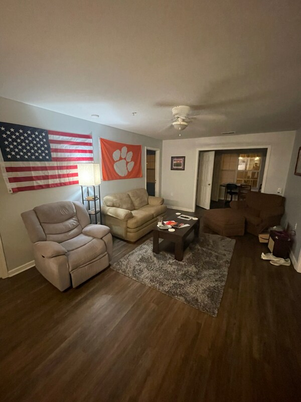 Building Photo - 121 University Village Dr