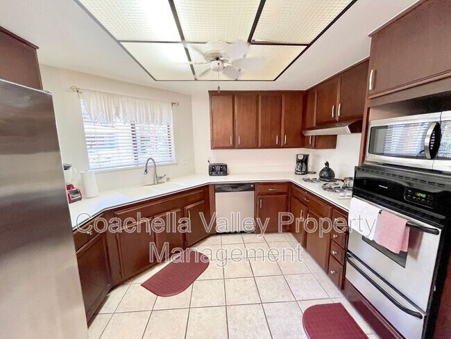 Building Photo - 3155 Ramon Rd