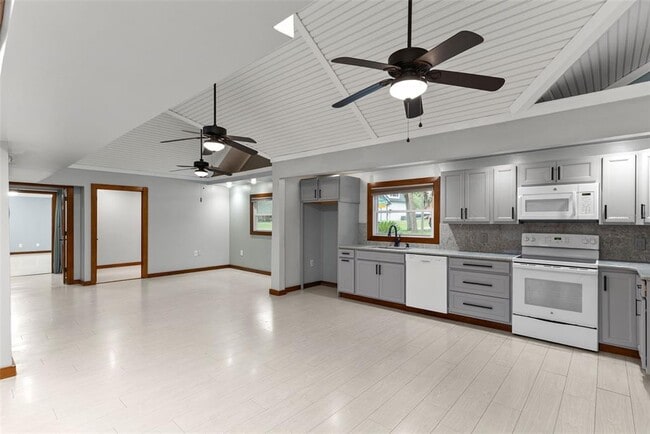 Building Photo - 10519 Bridgewood Dr
