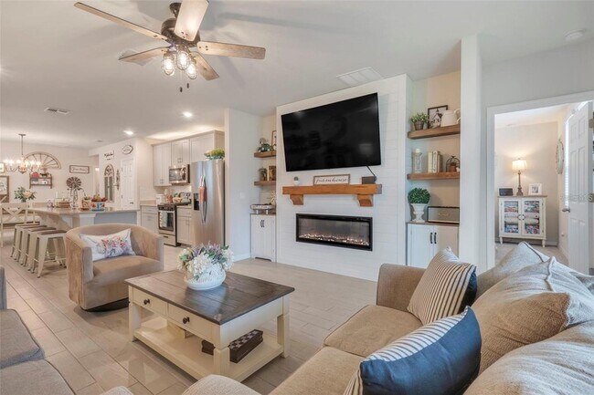Building Photo - 3328 Curlew Ave