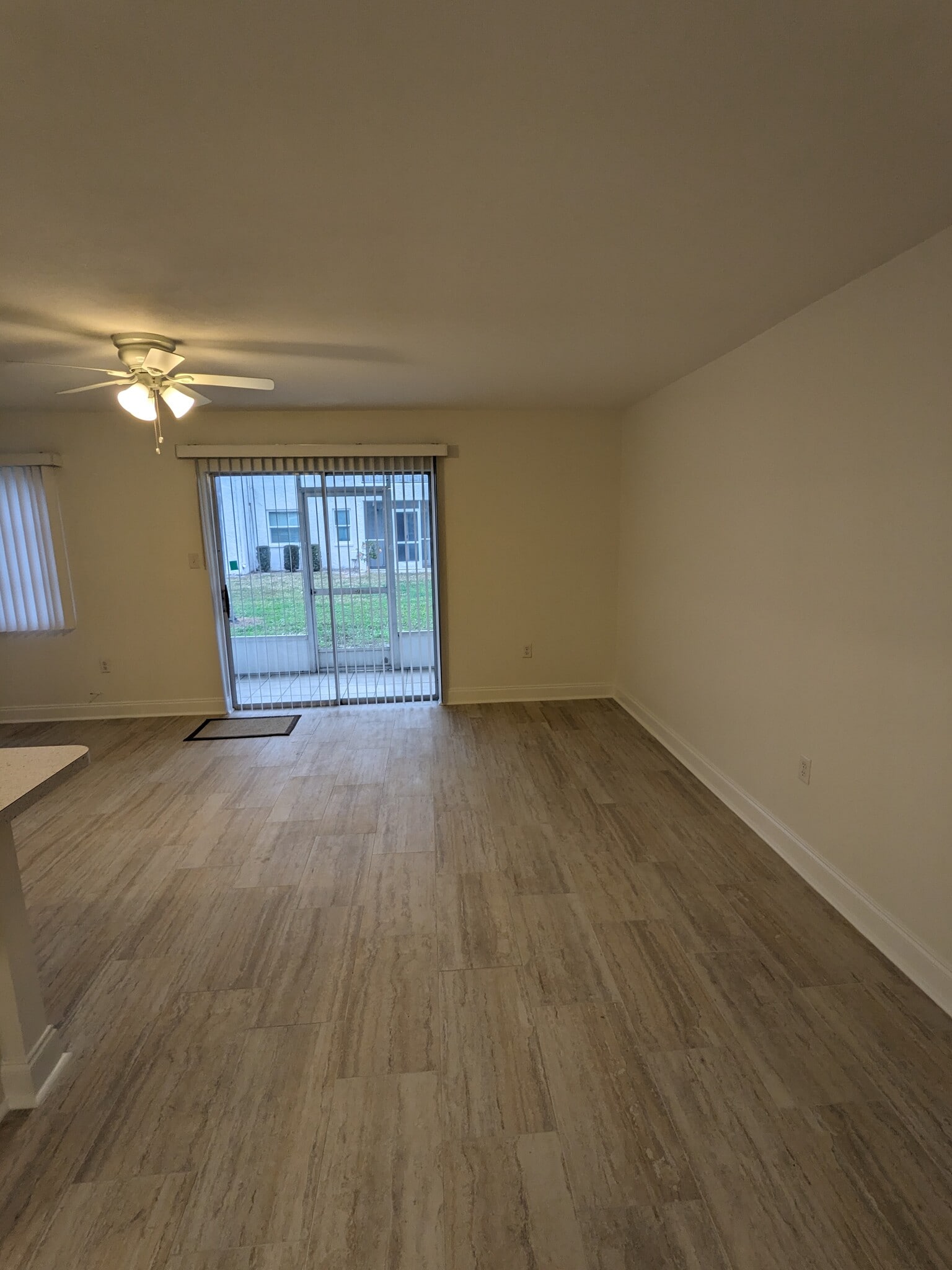 Building Photo - 359 S McMullen Booth Rd