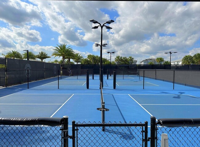 Building Photo - 17299 Pagoda Palms Dr