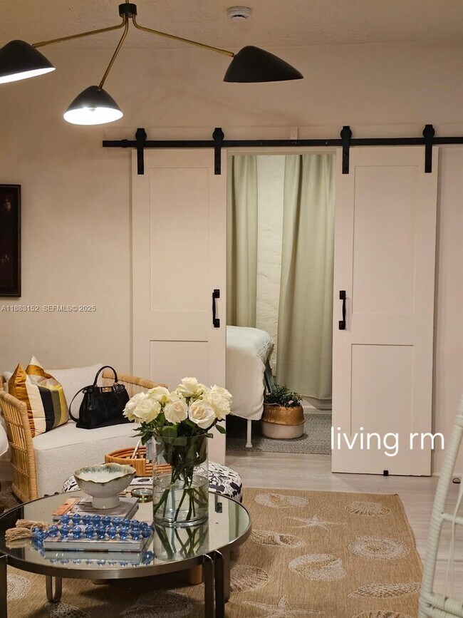 Building Photo - 131 Zamora Ave