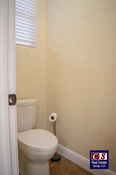 Building Photo - 388 N 3380 W